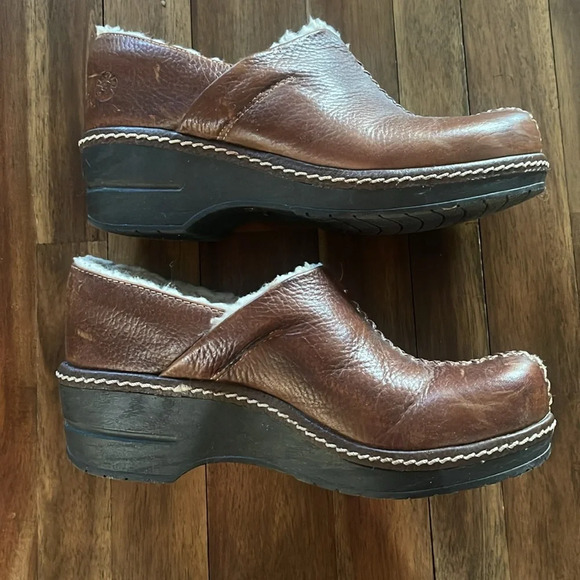 Earth Brigitte brown leather clogs - Picture 3 of 9